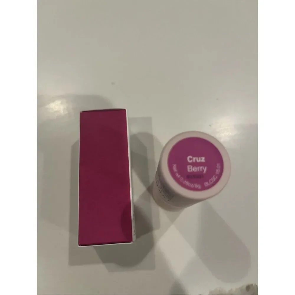 Onomie Boosting Lip & Cheek Stick in Cruz New in Box  🎁BUY ONE GET ONE FREE 🎁